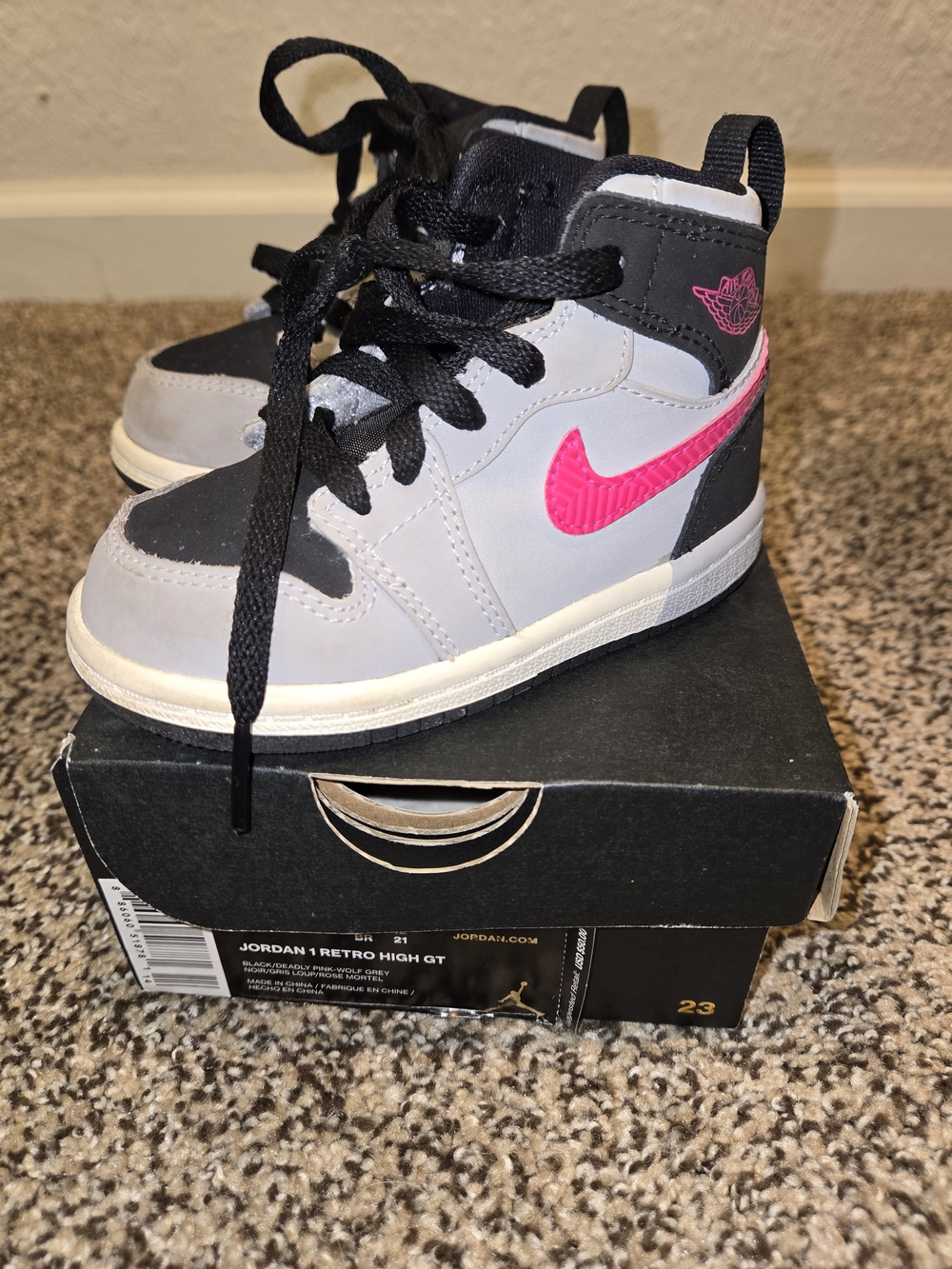 Nike Jordan Kids' High-Top Sneakers - Gray & Pink Size 6c Retro Hightops
